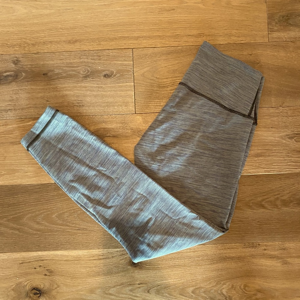 Green Lululemon Leggings - size 10
